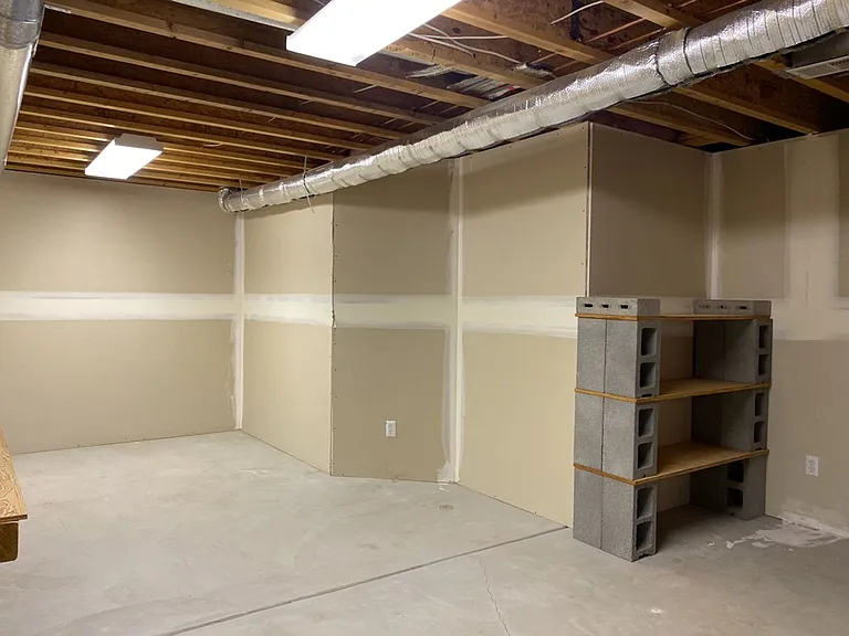2325 Northbrook Dr — Photo 48