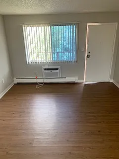 Crestview Apartments — Photo 38