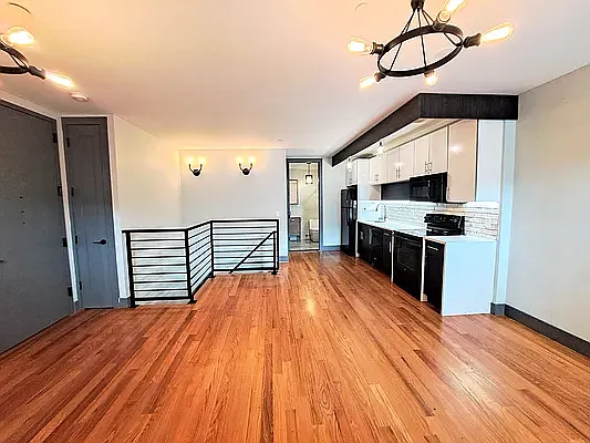 34 Melrose St #1F — Photo 3