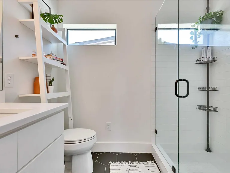 1128 Chicon St #201 — Photo 19