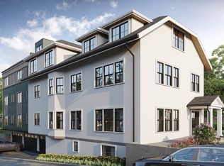 63 Green St #2, Brookline, MA 02446