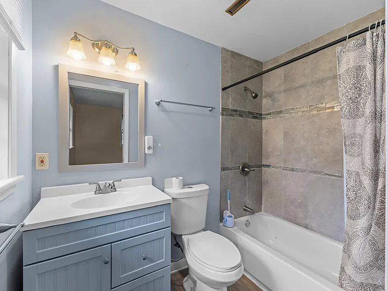 830 S Adams St — Photo 21