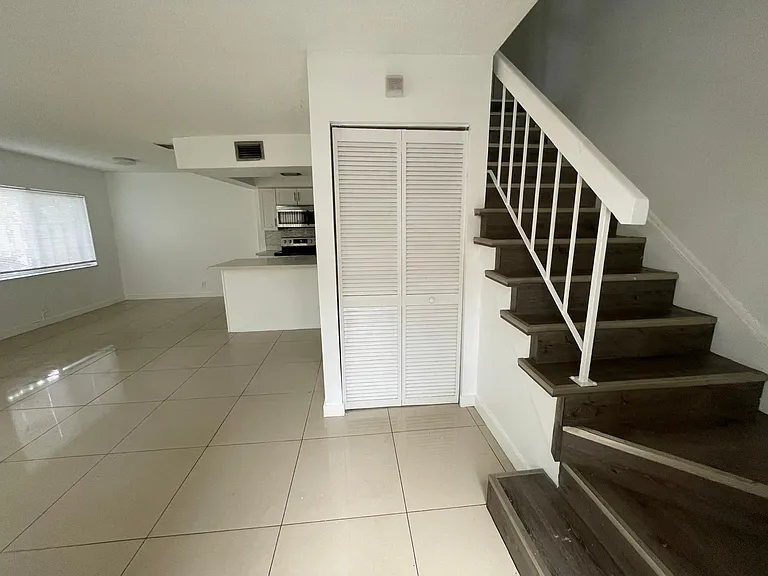 5702 NW 21st St #32-B — Photo 5
