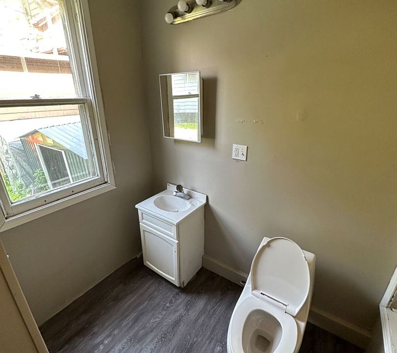 727729 Kentucky Ave. (Duplex) 727729 Kentucky Ave Sheboygan WI Zillow