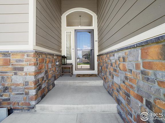 3rd image of 5859 Maidenhead Dr