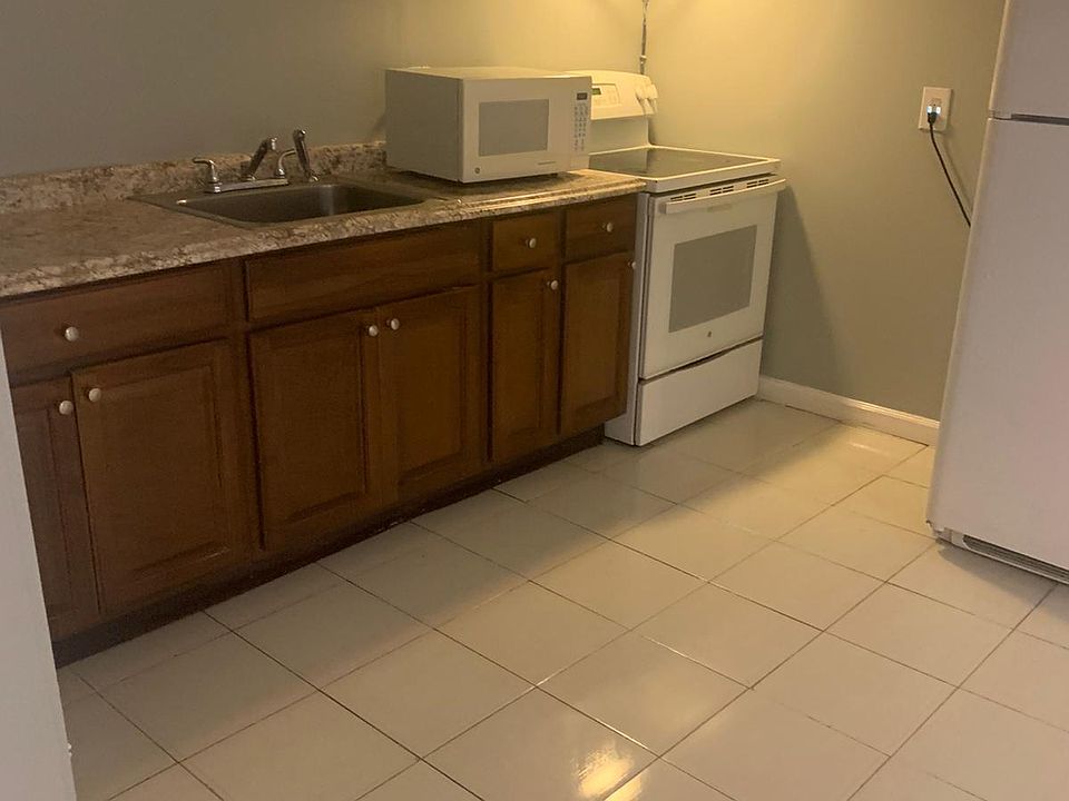 2nd image of 1737 New Hyde Park Rd