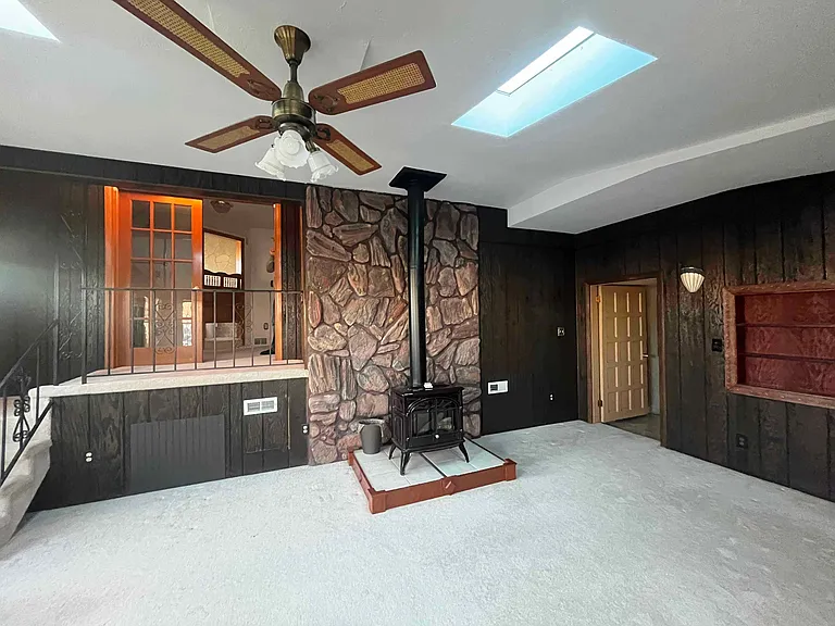 1754 Palmer Park Blvd — Photo 10