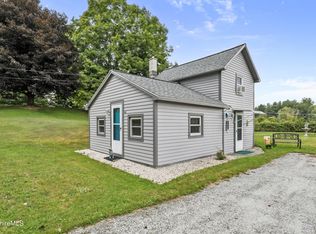 565 Meadow St, Lee, MA 01238