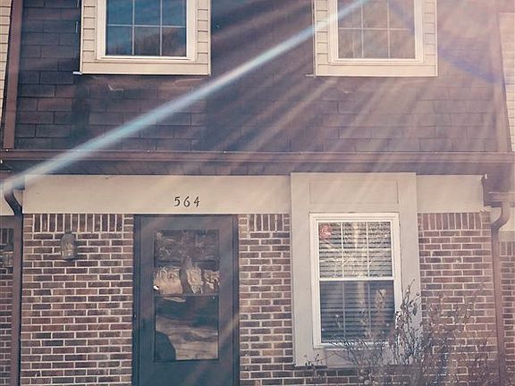 2nd image of 564 E Graham Pl