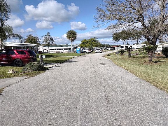 4th image of 1740 Sunshine Ln