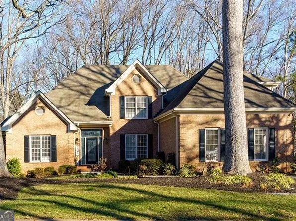 2875 Clary Hill Dr NE, Roswell, GA 30075