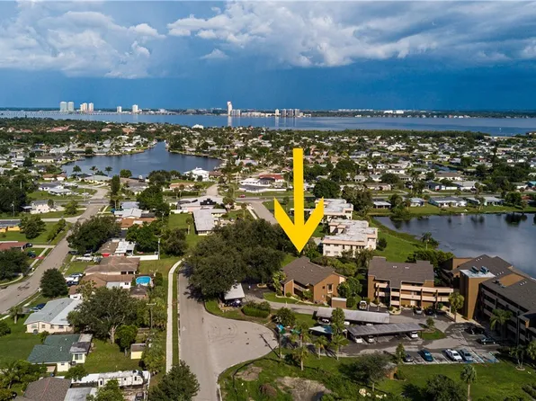 2063 W Lakeview Blvd APT B-2, North Fort Myers, FL 33903