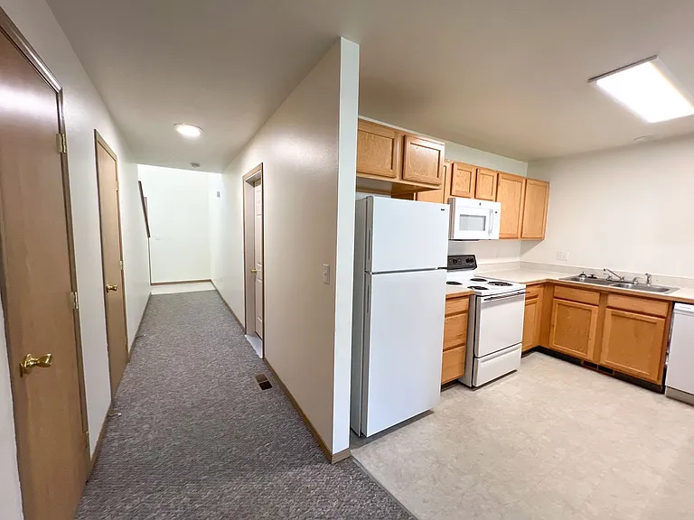 5511 Glenridge Way — Photo 13