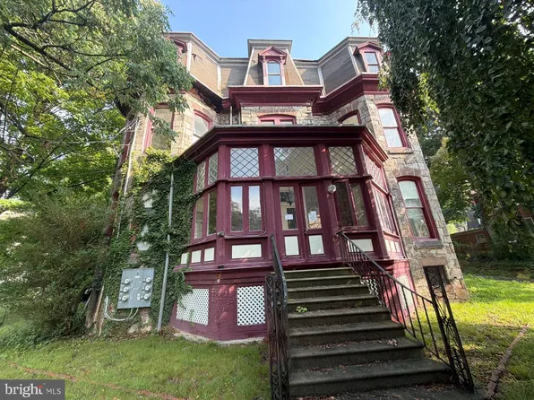 1521 Mineral Spring Rd, Reading, PA 19602