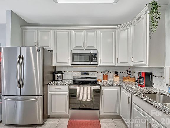 5th image of 2538 Southside Rd