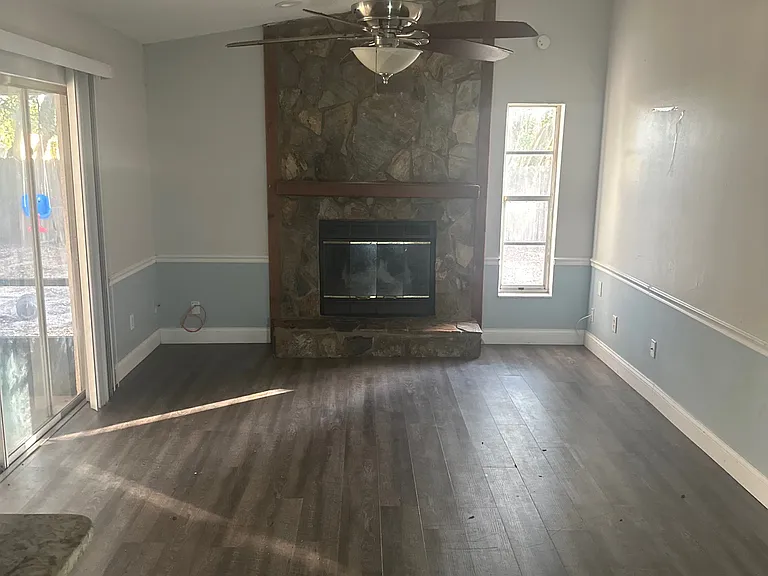 1016 Red Oak Cir — Photo 9