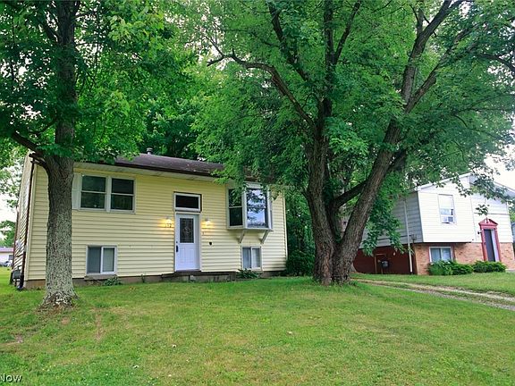 2nd image of 392 Lourdes Ln
