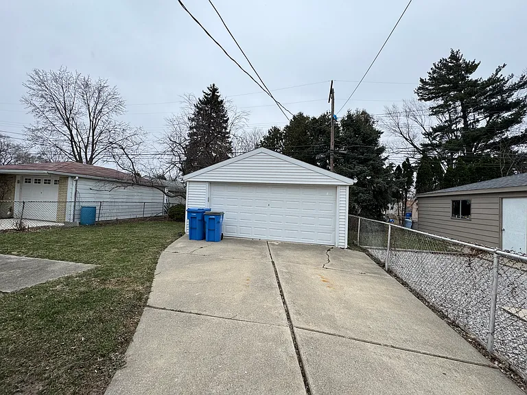 5722 Centralia St — Photo 15