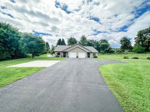E6861 N Dewey Ave, Reedsburg, WI 53959