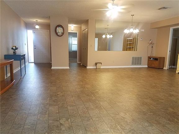 3rd image of 302 La Jolla Ave