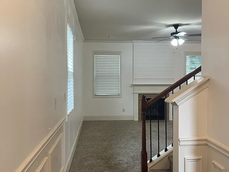 765 Westmoreland Ln — Photo 2