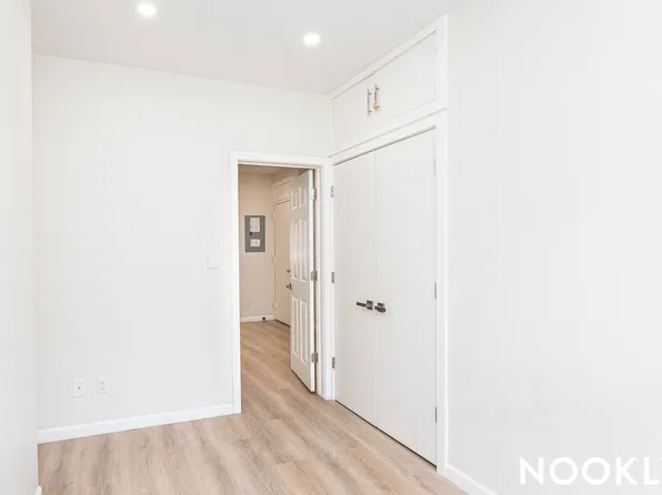 1826 Woodbine Street image 7 of 20