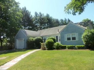 3 Wood Dr, Norwood, MA 02062