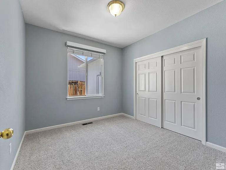 1370 Chichester Dr — Photo 14