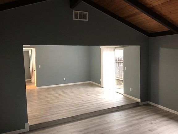4th image of 141 Swain Dr #141