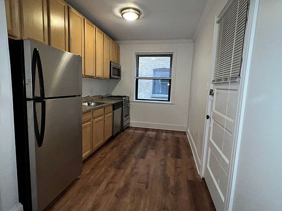 4th image of 2121 Ridge Ave #2121-25-3C