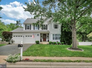 208 Oakcrest Manor Dr NE, Leesburg, VA 20176
