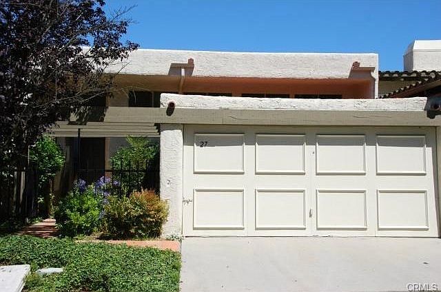 1st image of 27 Cottonwood Cir