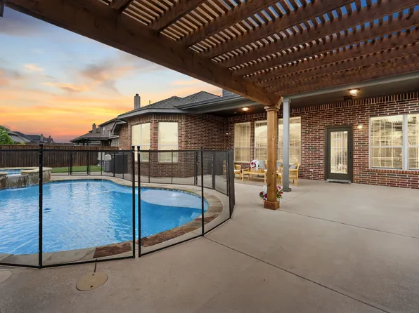 419 Florence Dr, Fate, TX 75087