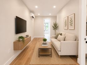 512 Onderdonk Ave, Ridgewood, NY
