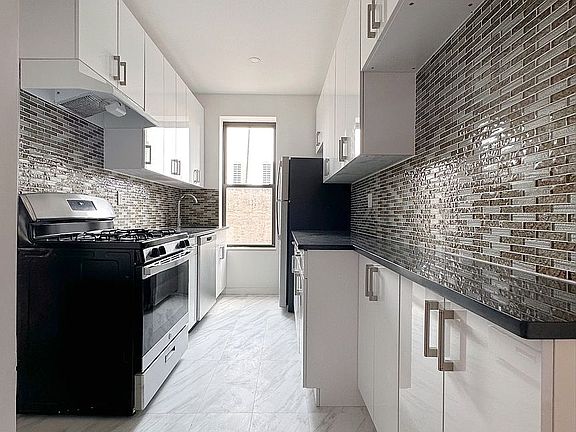 2nd image of 188 2nd Ave #21
