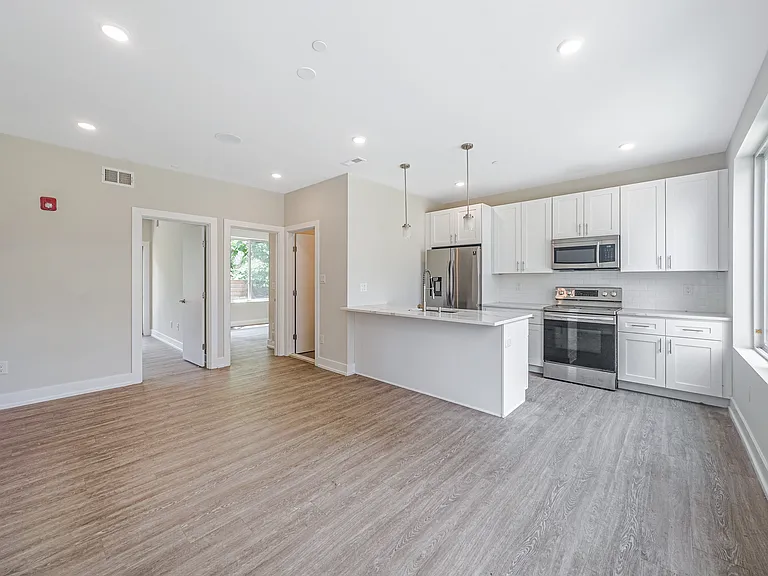 2156 N Darien St #A8 — Photo 26