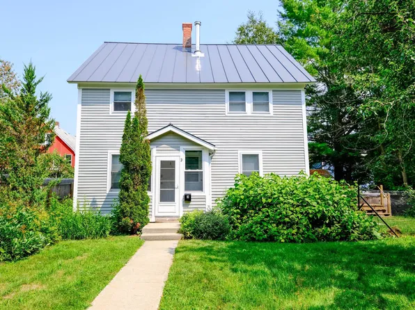 3 Prospect Street, Ludlow, VT 05149