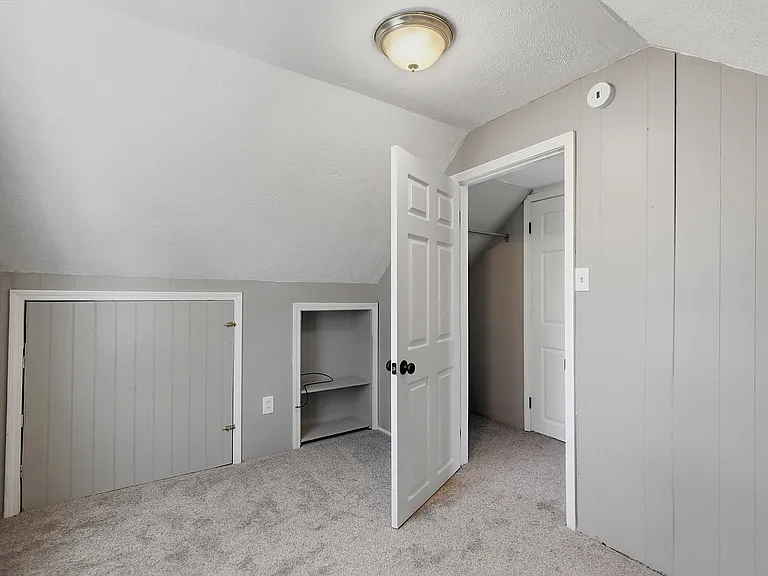 411 W Bernhard Ave — Photo 16
