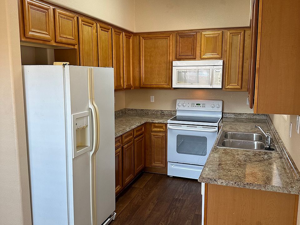 1st image of 2834 E Tracy Ln Unit 1