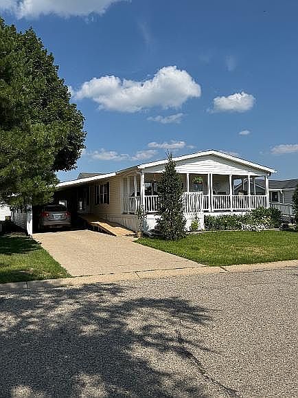 1st image of 6036 Chestnut Trl