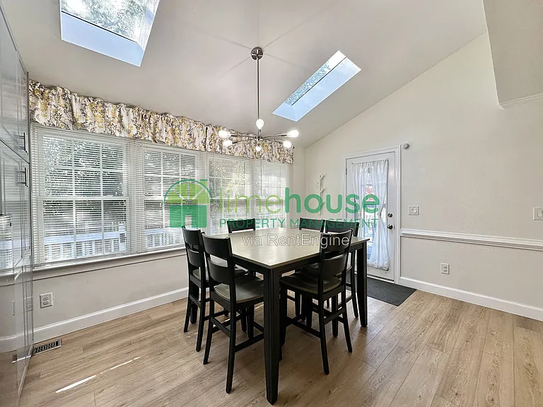 948 Forest Lakes Cir — Photo 13