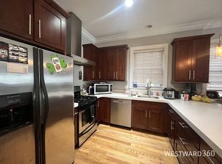 3718 N Wilton Ave APT 1, Chicago, IL 60613
