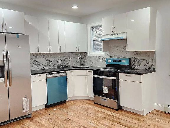 2nd image of Harper Avenue Eastchester
