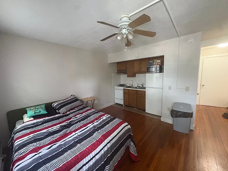 135 Chadwick St #12 — Photo 3