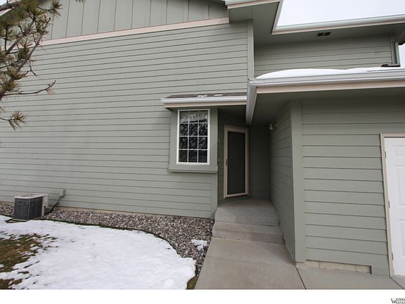 3rd image of 3955 Olympic Blvd APT 32