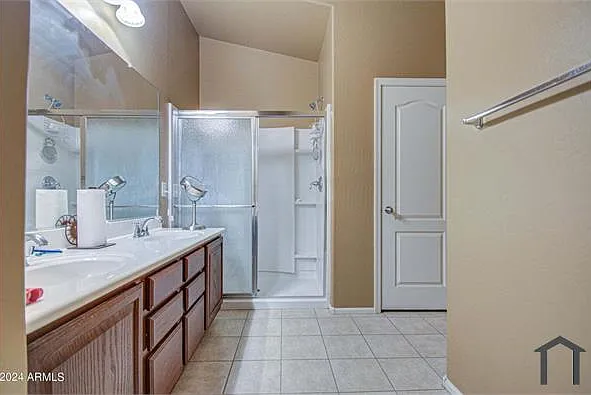 10214 W Raymond St — Photo 3