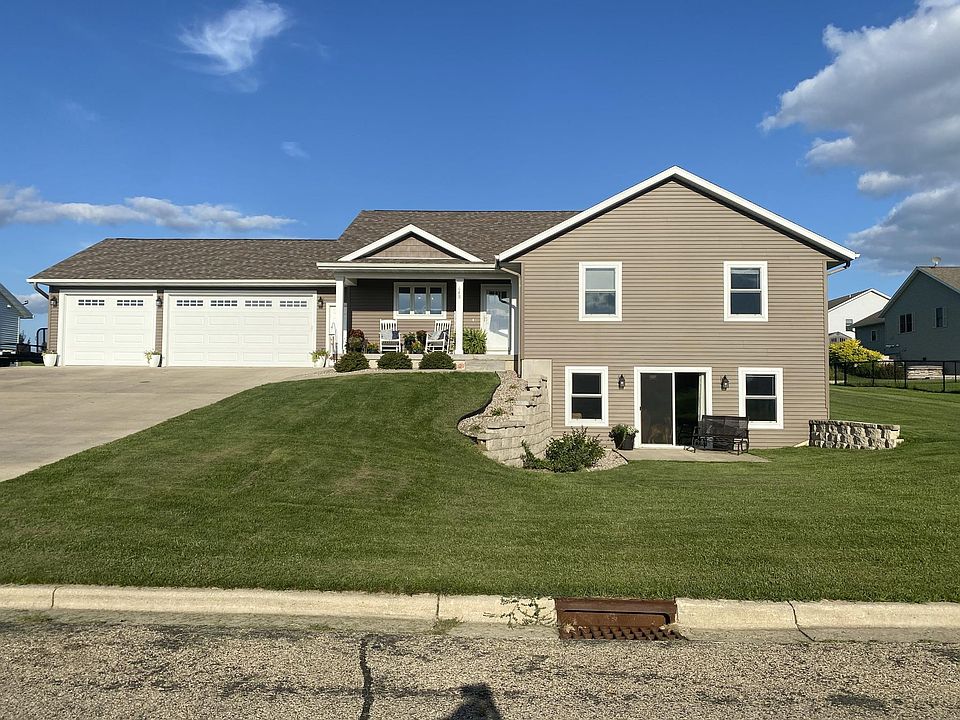 1st image of 648 Carlyle Dr