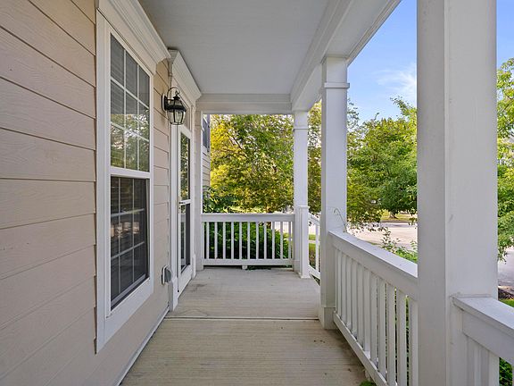 3rd image of 7575 Cantigern Dr