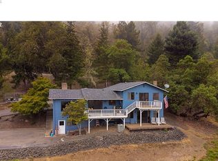 781 Black Oak Dr, Roseburg, OR