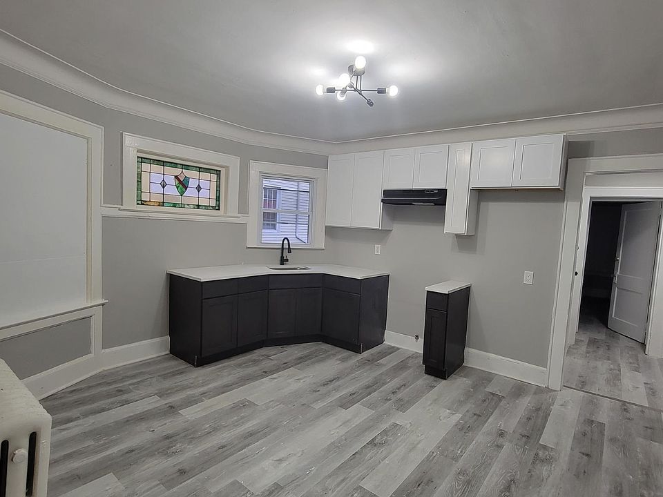 1st image of 223 Stuyvesant Ave Floor 2